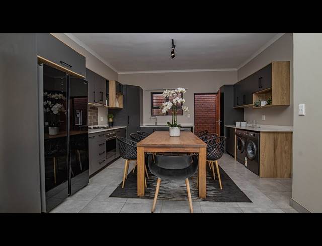 3 BEDROOM TOWNHOUSE FOR SALE IN FAERIE GLEN